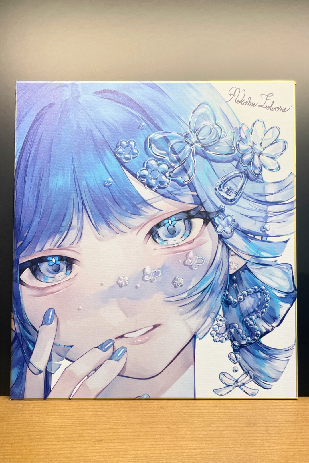 猫目トヲル<br>「絵柄確定アクキーセット」<br>直筆サイン色紙付き<br>（数量限定 / 23'春コレ）