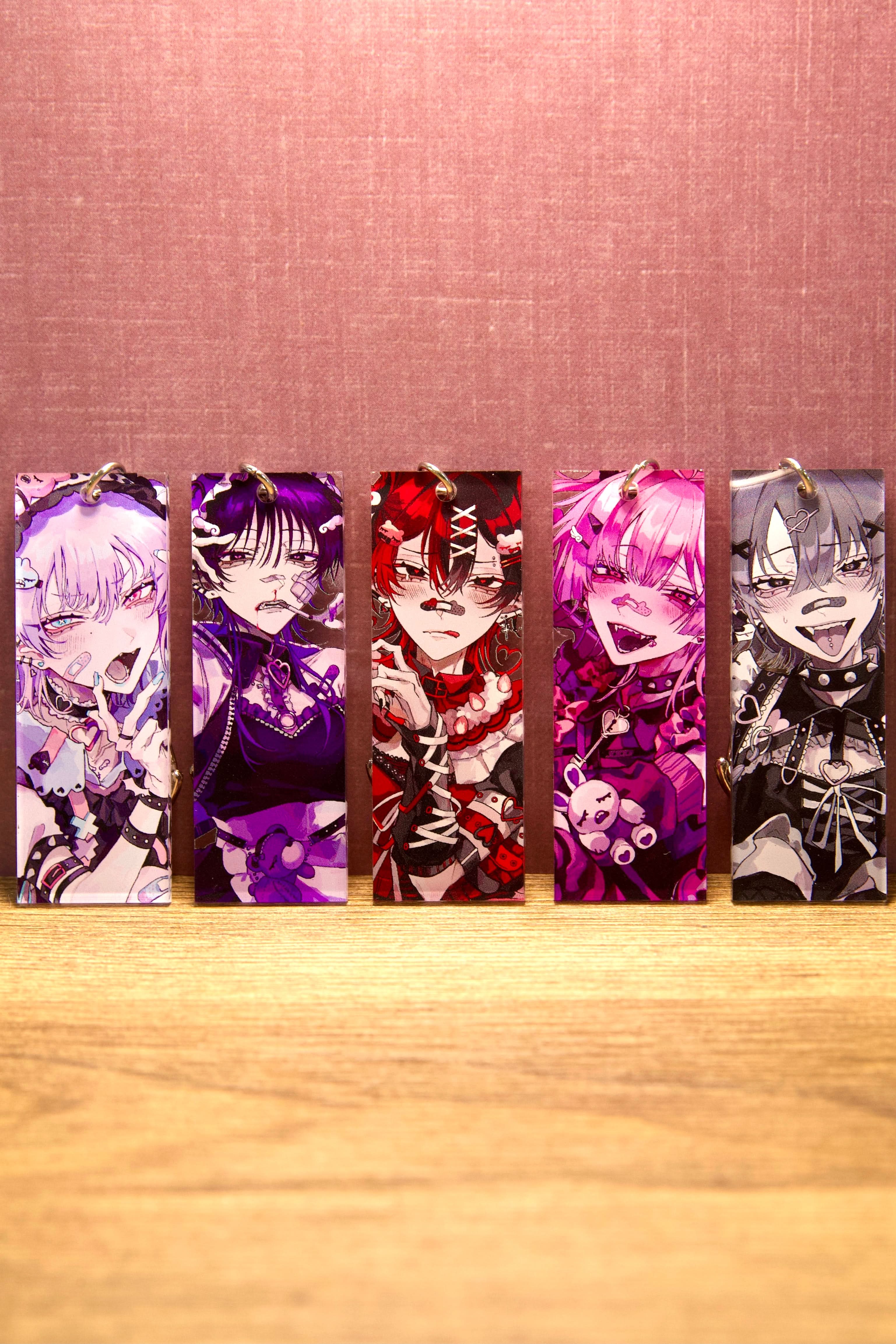 イラストレーター「くろうめ」オフィシャルグッズはこちら | ワンスト